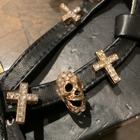 SOLE SALVATION Women’s Skull and Cross Jewelled Sandals - New Without Tags - Picture 8 of 9